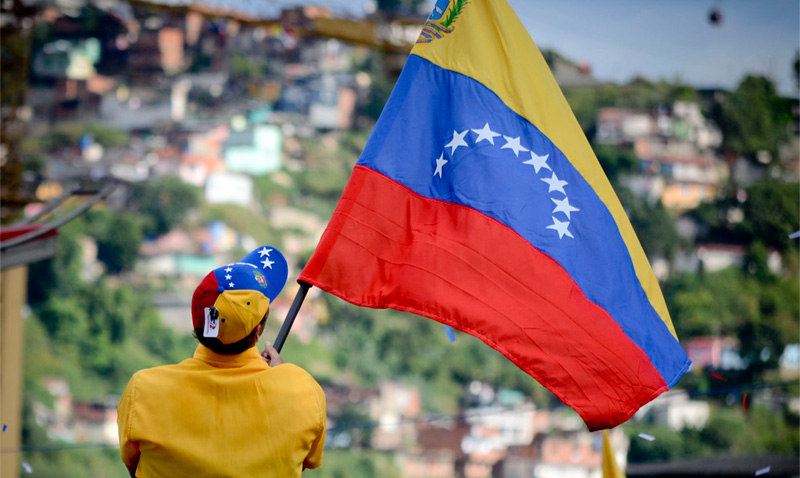 La oposición frente a la montaña