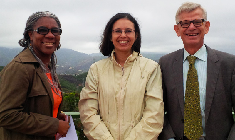 Embajador de Holanda conoció el trabajo comunitario de la UCAB