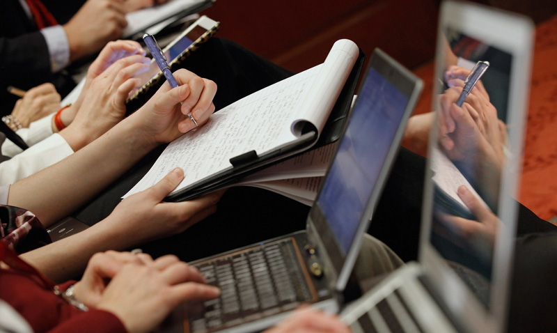 UCAB y Efecto Cocuyo ofrecen curso de periodismo