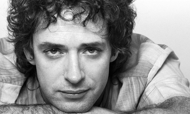 Estudiantes rinden tributo a Gustavo Cerati