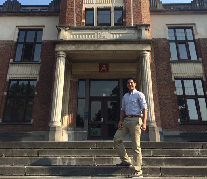 Un ucabista en el campus de Middelheim