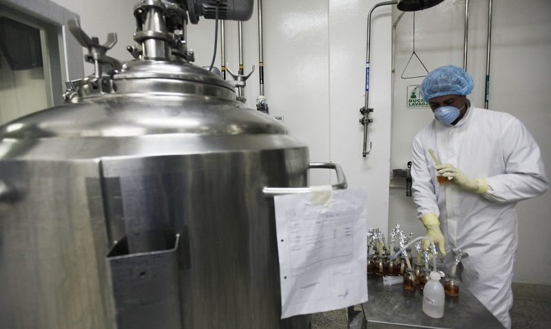 La dolorosa parálisis de Quimbiotec