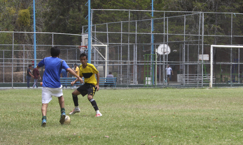 Entrenamiento de futbol SOLO PARA MUJERES –