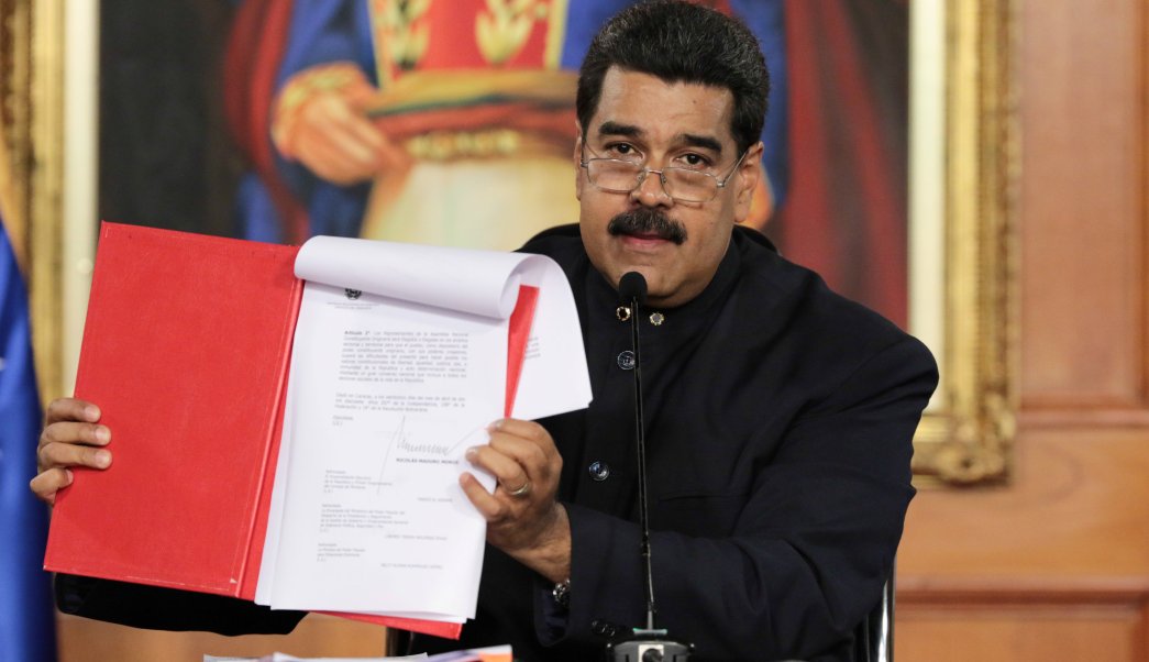 Profesores de Derecho Constitucional de la UCAB se pronuncian contra Constituyente