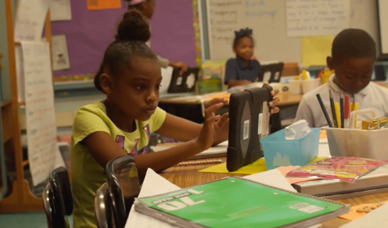 Nuevo libro de abediciones analiza retos de la educación en la era digital