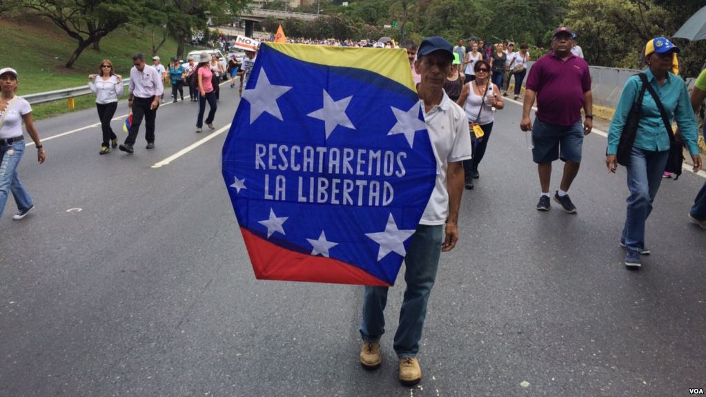Nuevas fechas: La UCAB y Trasnocho Cultural convocan foros sobre constituyente y democracia