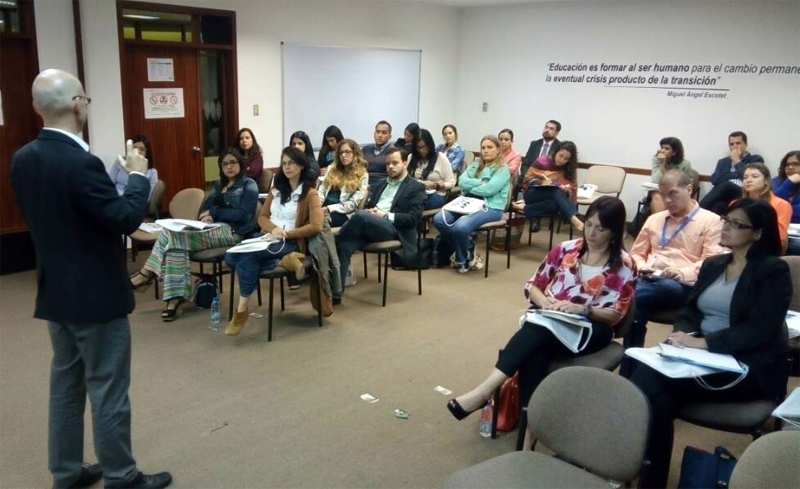 La UCAB ofrece a las empresas soluciones educativas para enfrentar 2018