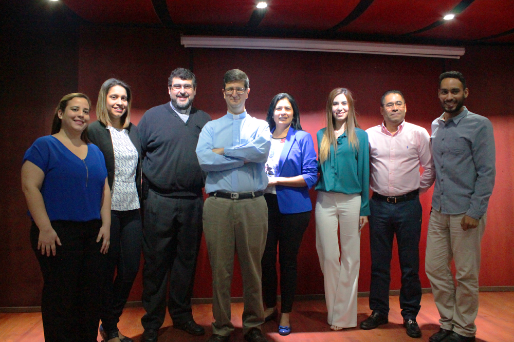 Editorial Primicia otorgará becas a estudiantes de UCAB Guayana