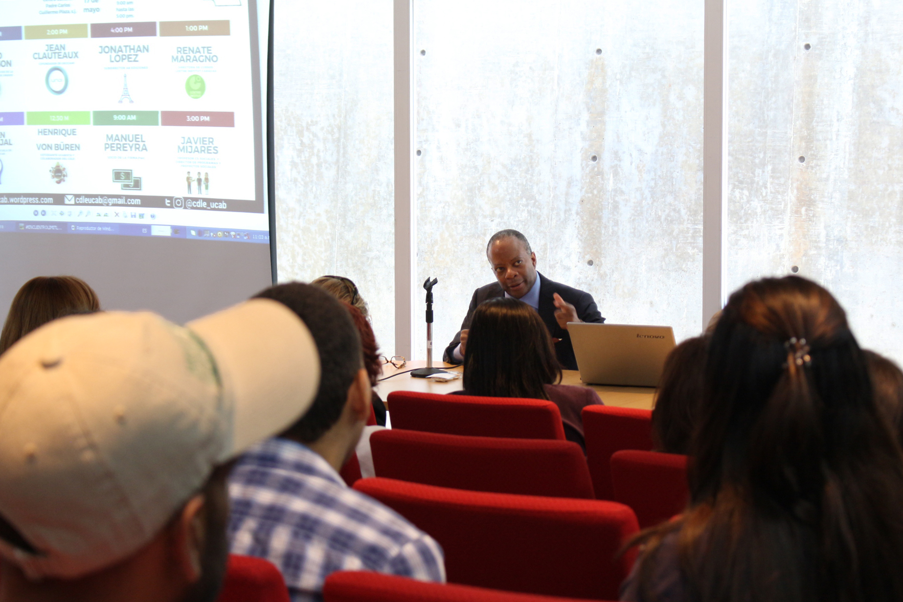 Embajada de Estados Unidos financia espacio educativo en la UCAB