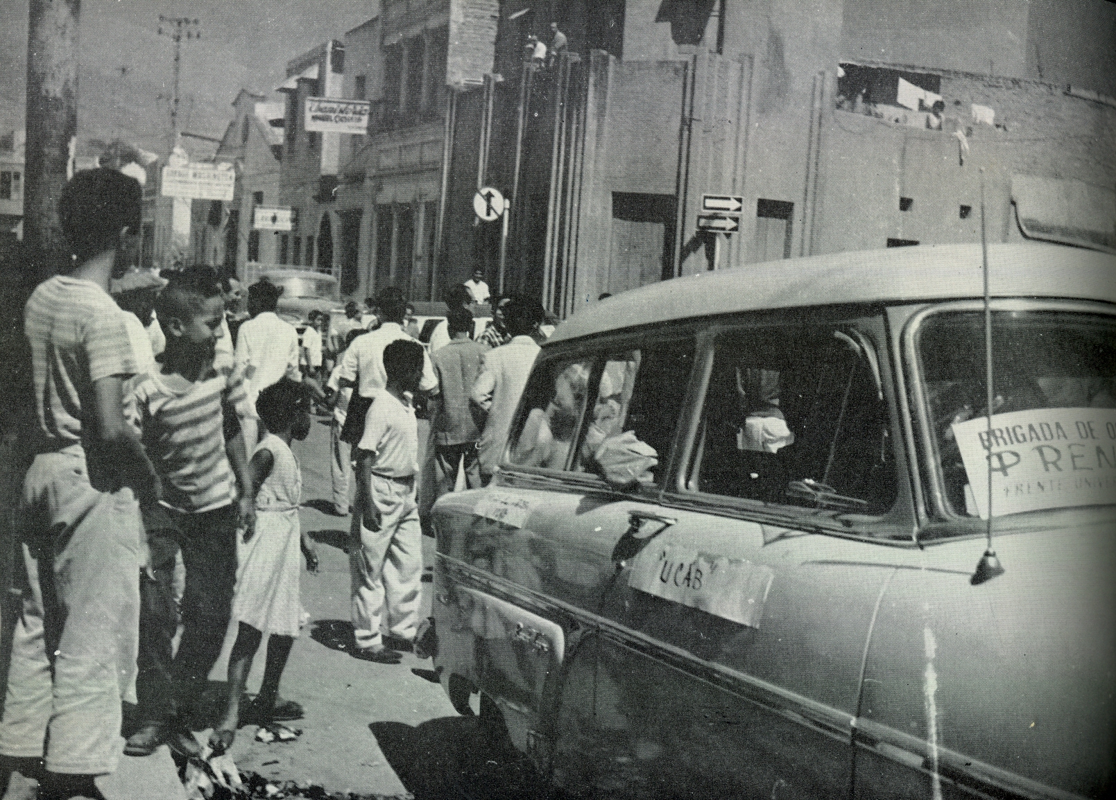 #TBTUCAB: Brigadas de orden para la naciente democracia