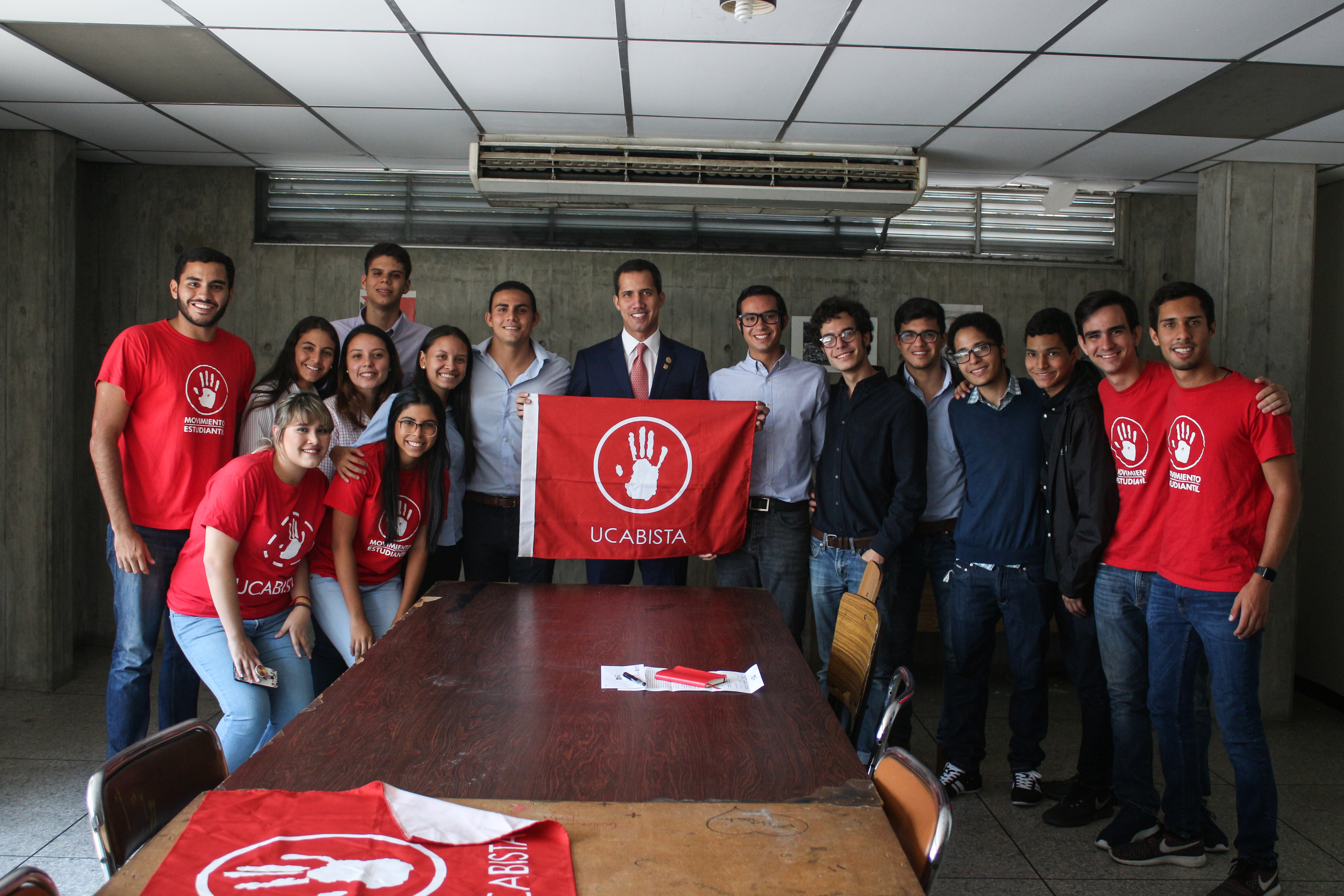 Juan Guaidó se reunió con los representantes estudiantiles de la UCAB