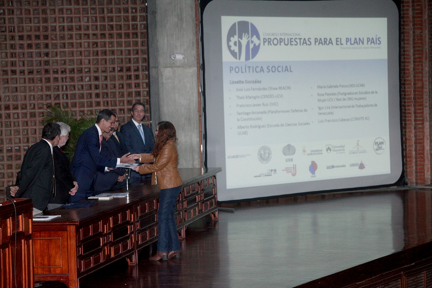 Las universidades entregaron a Guaidó propuestas para el Plan País