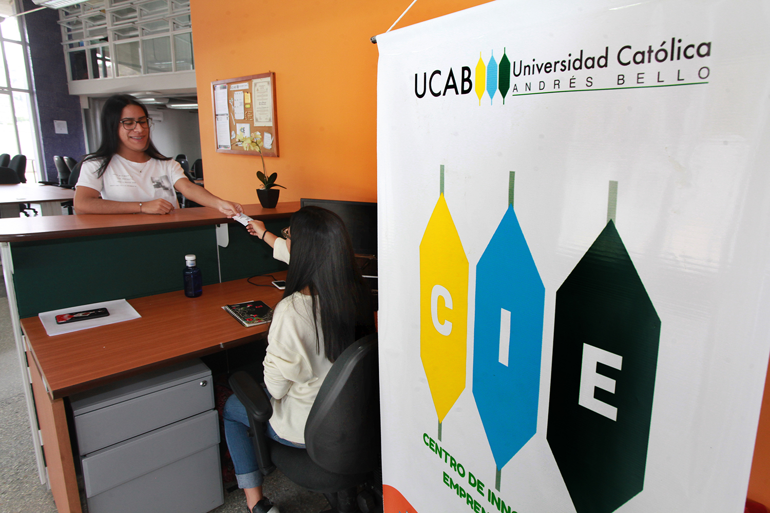 Centro de Innovación y Emprendimiento inició programa de acompañamiento para ucabistas con ideas de negocio