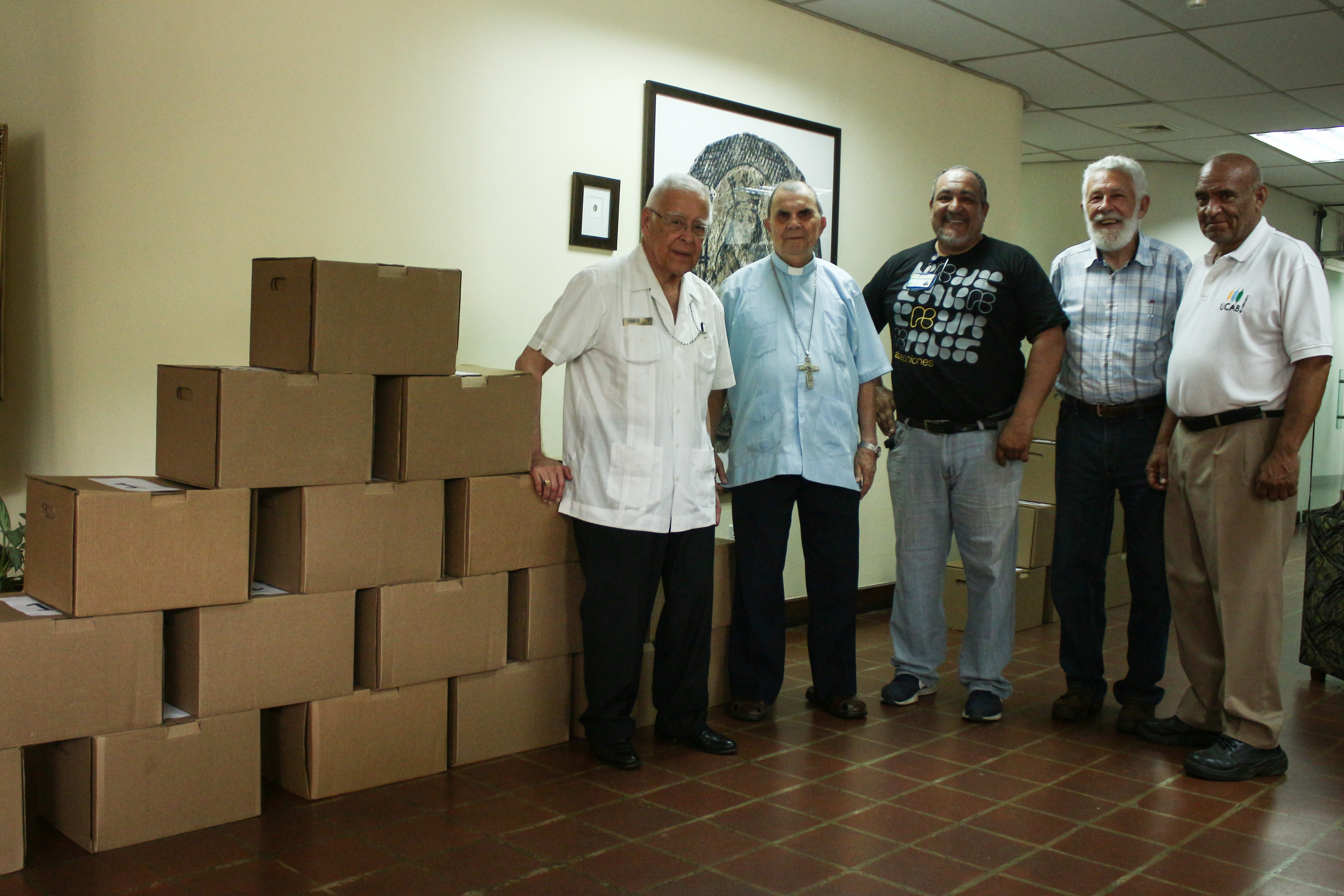 Abediciones donó más de 2.000 libros a la Conferencia Episcopal Venezolana