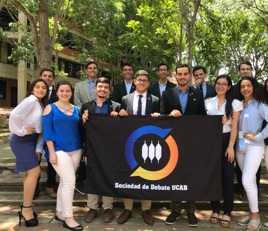 Ucabistas viajarán a Perú para participar en campeonato mundial de debate