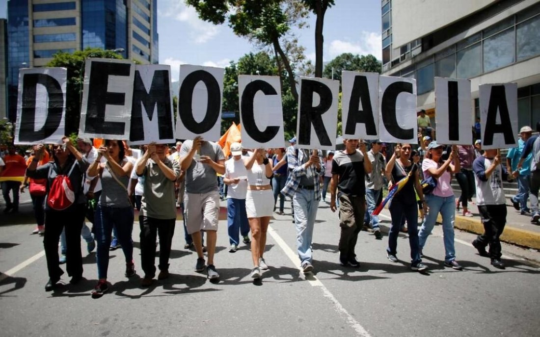 Sociedad civil debatirá en la UCAB soluciones democráticas a la crisis