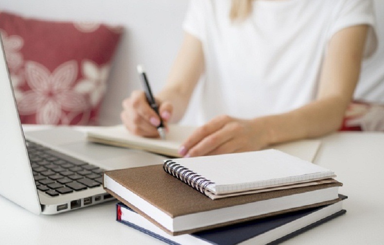 Dos cursos cortos abren la etapa de educación a distancia del Centro de Estudios Políticos y de Gobierno