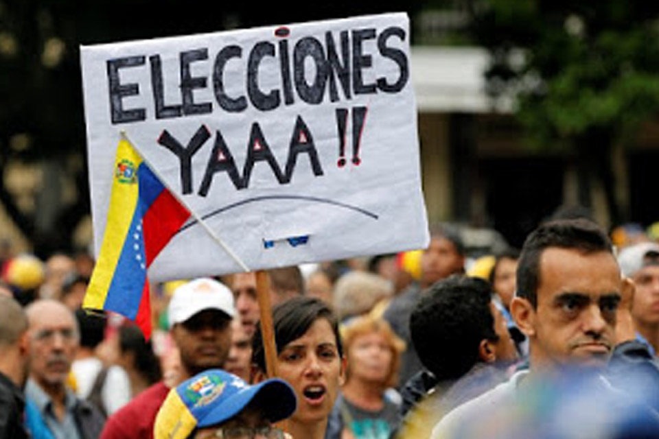El renacer de la política. Por Luis Ugalde