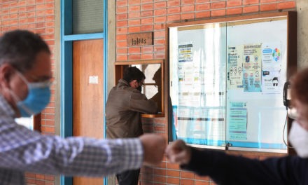 Escuela de Letras convocó concurso de ensayos para celebrar su 65 aniversario