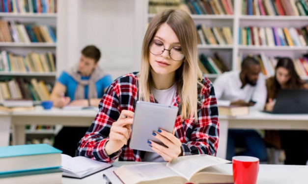 La UCAB participa en feria internacional de editoriales