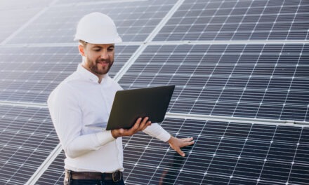 El CIAP UCAB ofrecerá Certificación TECH sobre instalación de parques eólicos y solares