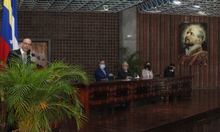 CÉSAR CARBALLO: «DEBEMOS ASUMIR UN DIÁLOGO SOCIAL SERIO ENTRE PATRONOS, TRABAJADORES Y GOBIERNO»