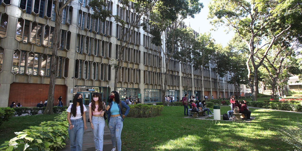 La UCAB retomará las clases presenciales tras dos años de virtualidad