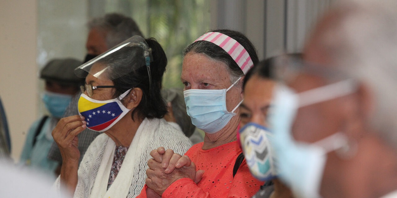 «Hay que promover espacios que fortalezcan condición cognitiva y emocional de los adultos mayores»