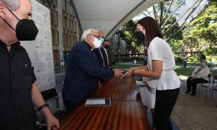 “YOLANDA PANTIN ES UN GRAN DON QUE HEMOS RECIBIDO LOS VENEZOLANOS”: LA UCAB RINDIÓ TRIBUTO A LA POETA CARAQUEÑA