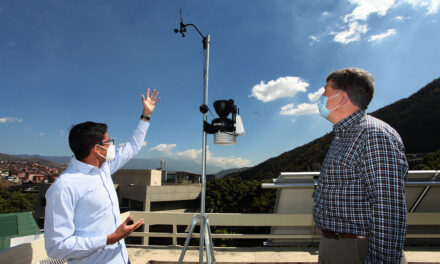 La UCAB estrena su estación climatológica