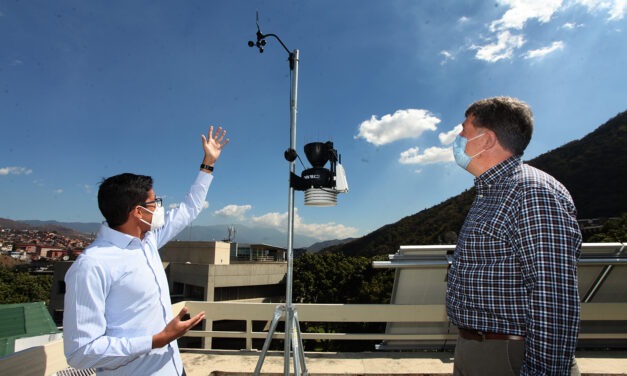 La UCAB estrena su estación climatológica