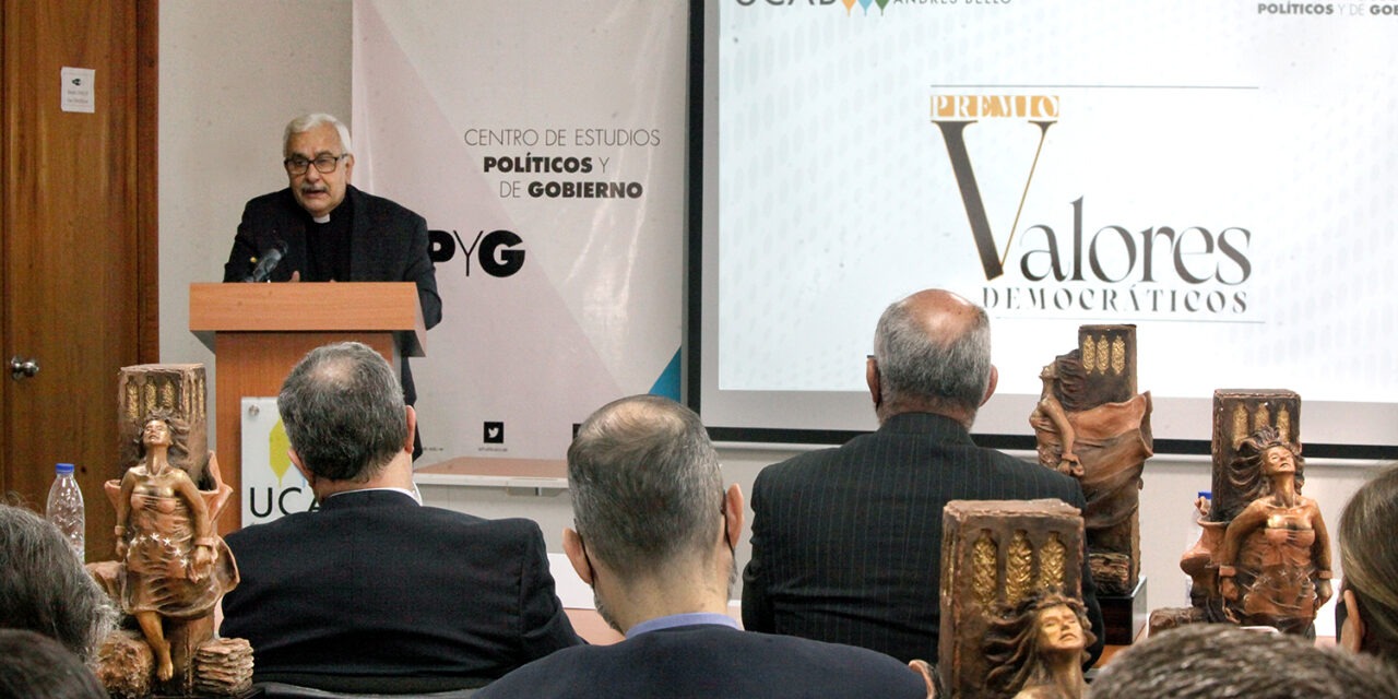 CEPYG UCAB entregó Premio Valores Democráticos 2022