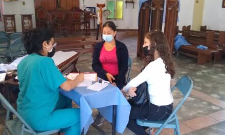 «Tú decides», el programa de salud de la UCAB que les habla de frente sobre sexualidad a los adolescentes