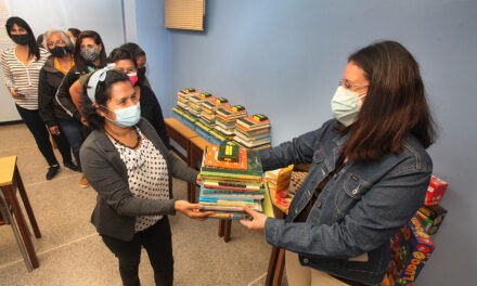Más de 1.500 niños y jóvenes serán beneficiados con donación de material pedagógico por parte de Extensión Social