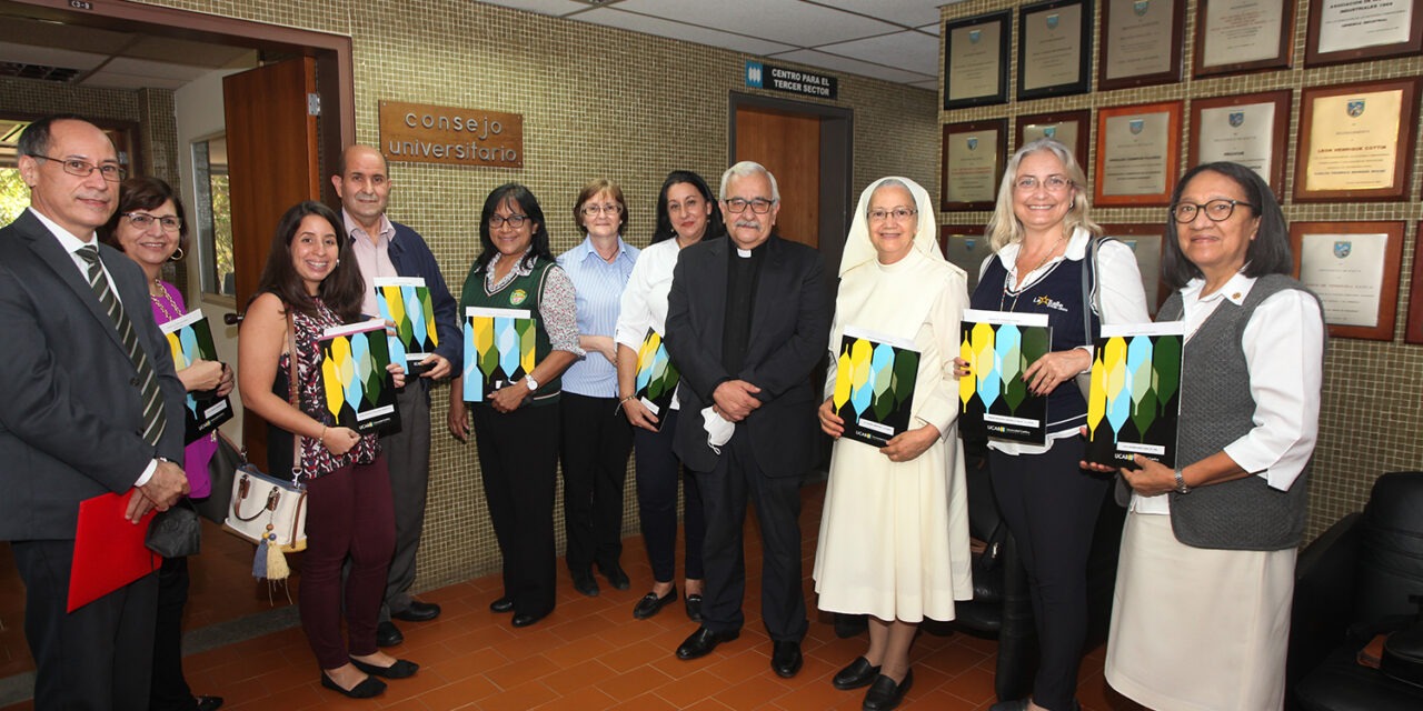 Por la calidad educativa: la UCAB firmó convenio con nueve colegios de Caracas