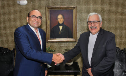 Embajador de Perú visitó la UCAB