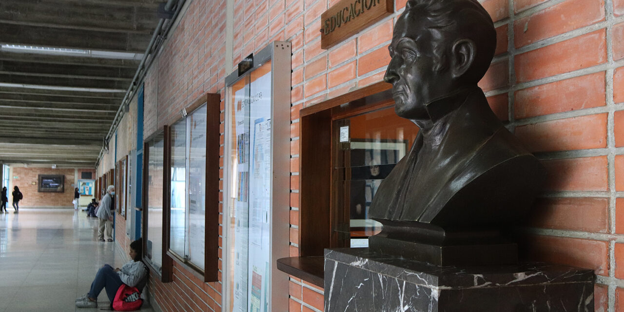 Escuela de Educación de la UCAB alerta sobre «renovada militarización» de planteles