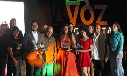 Con gala de platino y acento venezolano, volvió La Voz Ucabista