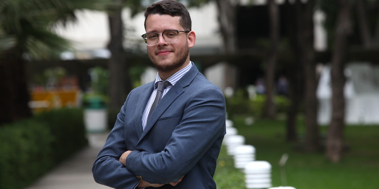 Aníbal Bujanda, el ucabista que estudiará en Europa sobre leyes y mundo digital