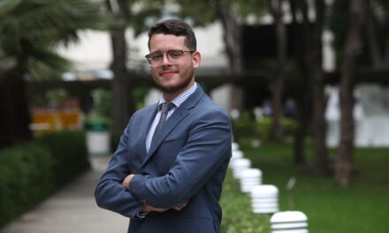 Aníbal Bujanda, el ucabista que estudiará en Europa sobre leyes y mundo digital