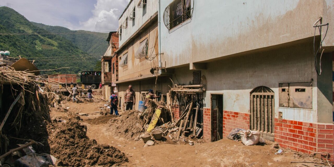 Deslaves recientes no están vinculados al cambio climático, sostiene director de Sustentabilidad Ambiental UCAB