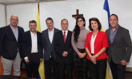 Firmado convenio Mercer-UCAB: una alianza en pro del talento humano