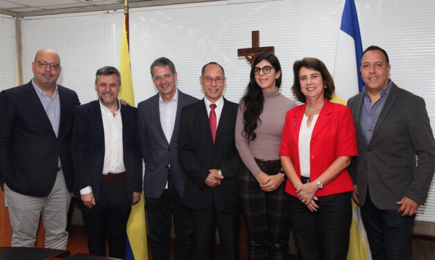 Firmado convenio Mercer-UCAB: una alianza en pro del talento humano