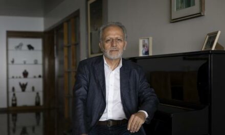 Jorge Chávez Álvarez, escritor peruano invitado a la FLOC: «Un pueblo que es lector es un pueblo más soberano y libre»