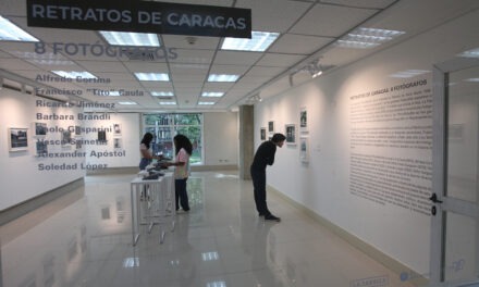 Sala El Archivo de la UCAB debutó con una exposición que reúne las miradas de 8 fotógrafos sobre Caracas