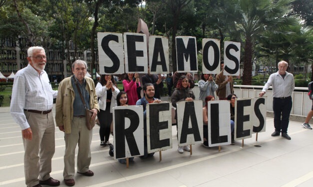 Rafael Cadenas recitó poesía y defendió a las universidades en la FLOC UCAB