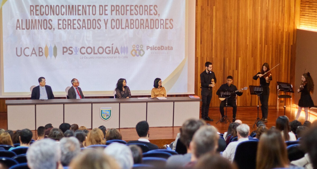 Psicología UCAB reconoció la excelencia y el compromiso de su comunidad