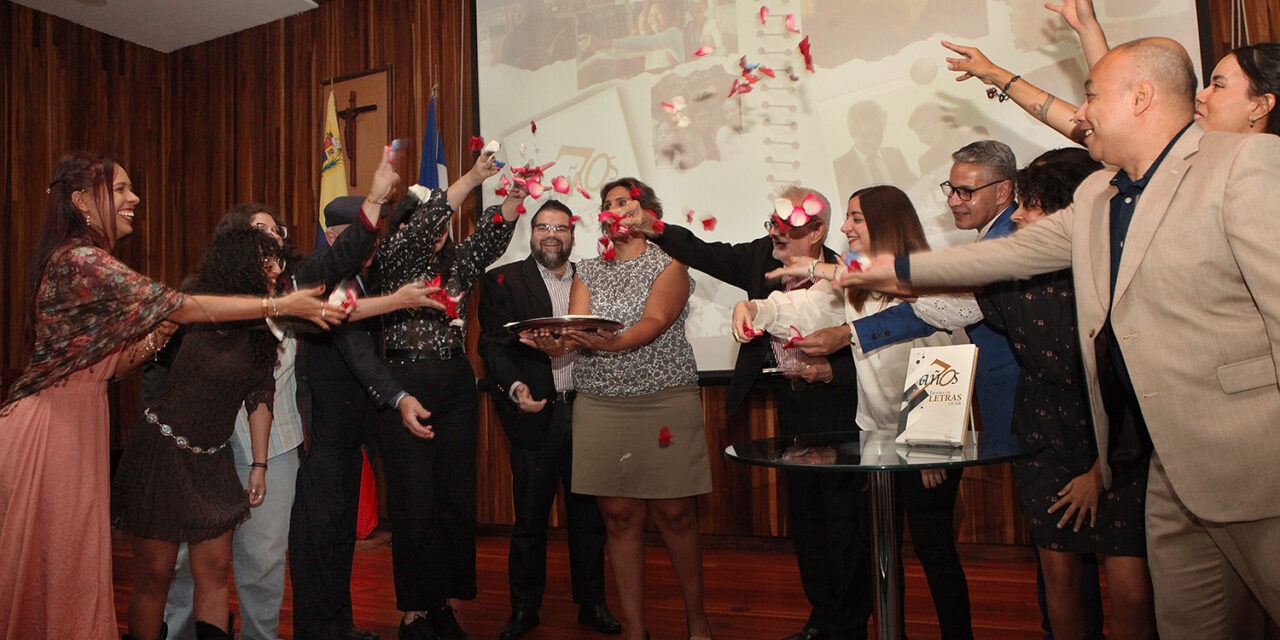 Letras UCAB celebró sus 70 años con presentación de libro y documental