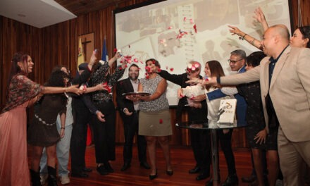 Letras UCAB celebró sus 70 años con presentación de libro y documental