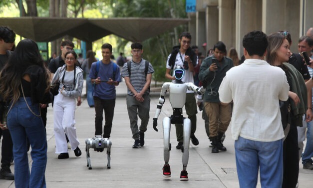 Robots humanoides y autónomos serán cada vez más comunes, aseguró especialista en la UCAB